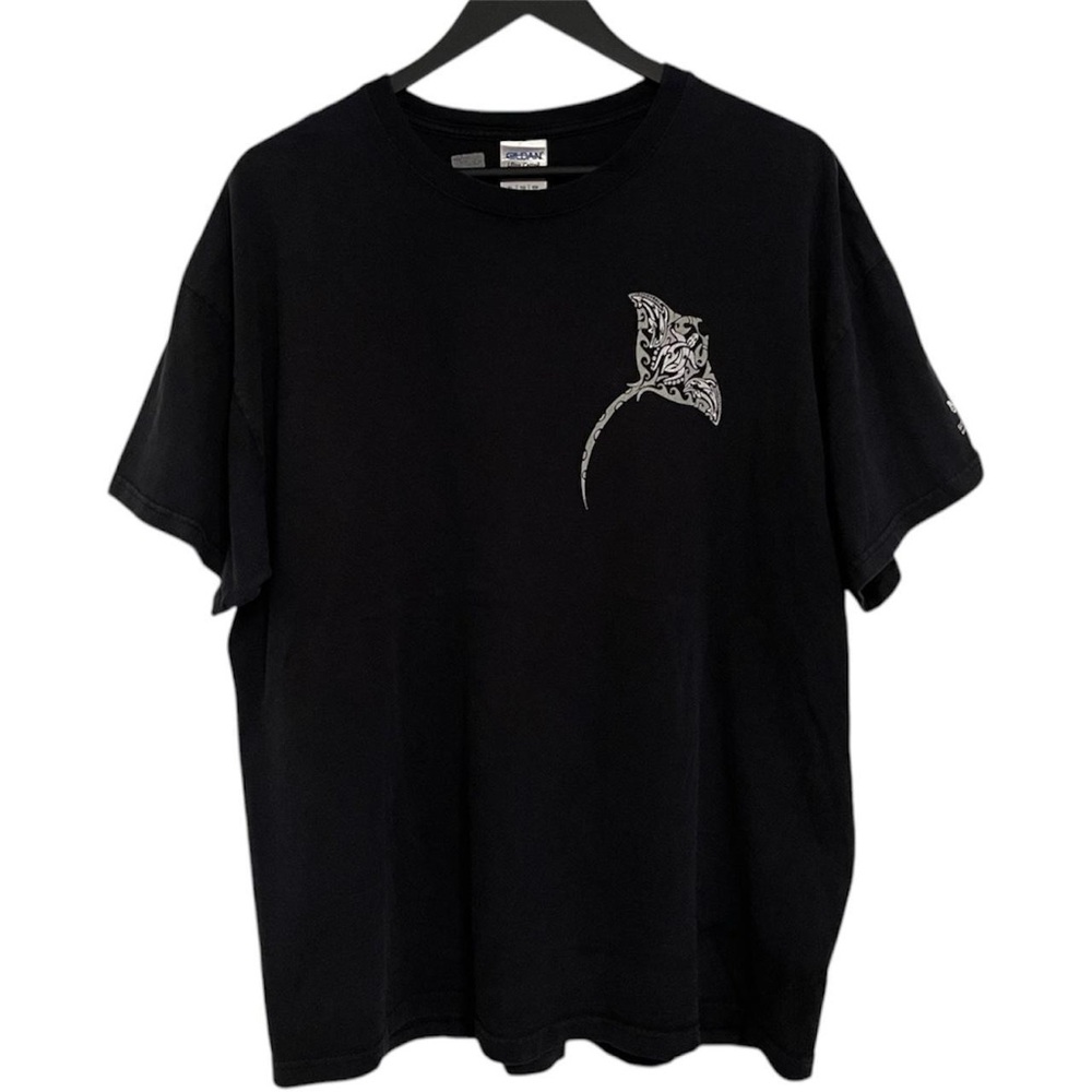 Graffiti sting ray sea turtle and dolphins Helicopters Maui graphic T-Shirt